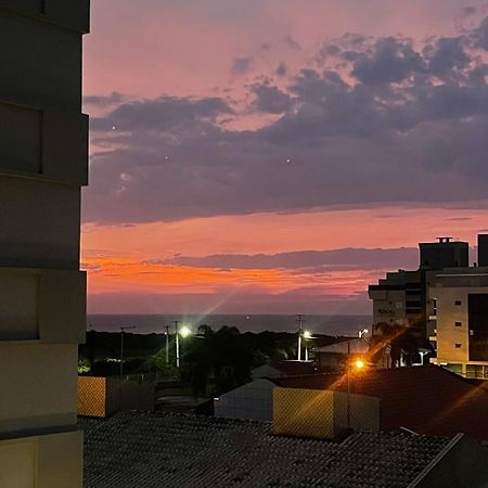Novissimo! Charmoso E A 3 Minutos A Pe Da Praia Говернадор Селсо Рамос Екстериор снимка